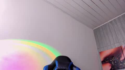 Z O E online show from 06-14-26, 02:24