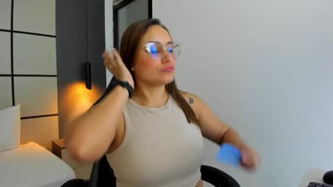 Zoe  online show from 02-25-26, 12:37