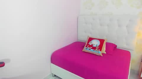 ZOE  online show from 12-03-25, 12:25