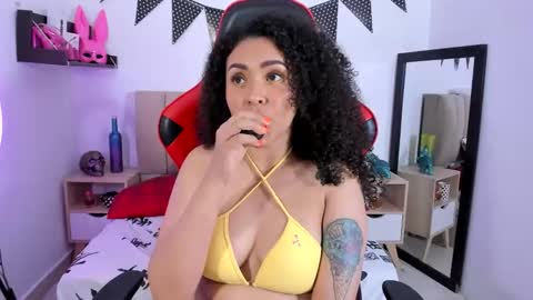 Zoe Gruber online show from 12-07-24, 01:58