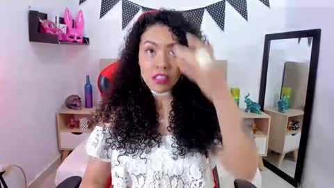 Zoe Gruber online show from 12-17-24, 11:59