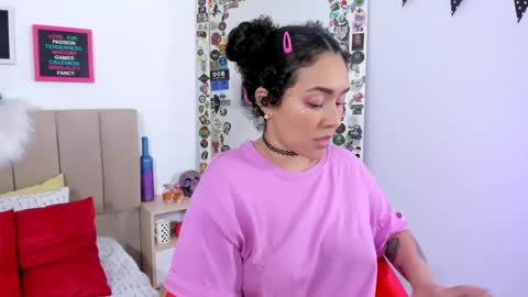 Zoe Gruber online show from 01-19-25, 11:21