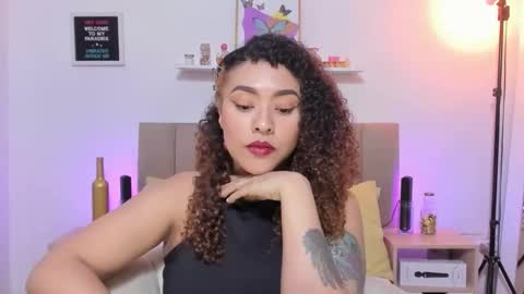 Zoe Gruber online show from 11-14-25, 01:15