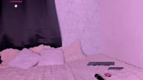 Zoe online show from 11-12-25, 11:25