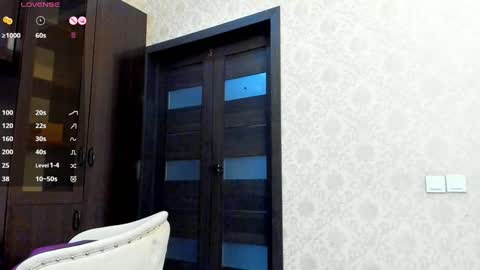 Zoe online show from 12-28-24, 01:38