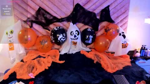 Snapshot of zoe_ll chatting on 10-23-25, 07:34 SWEET ZOE online show from 10-23-25, 07:34