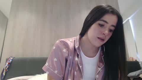 Zoe online show from 09-09-25, 06:07