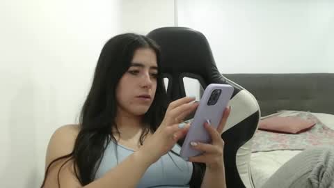 Zoe online show from 02-25-26, 05:50