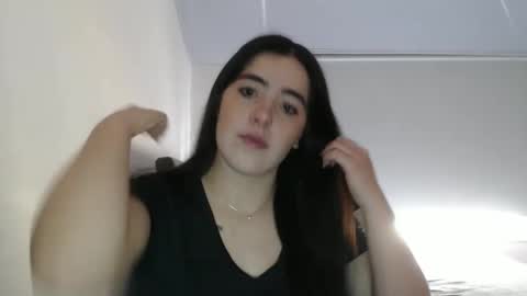 Zoe online show from 04-07-26, 05:46