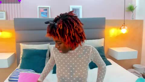 Zoe Novakk  online show from 10-01-25, 02:45