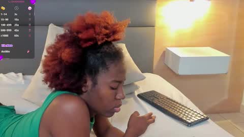 Zoe Novakk  online show from 10-21-25, 04:19