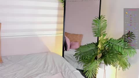 Zoe Olsen online show from 03-11-25, 01:01