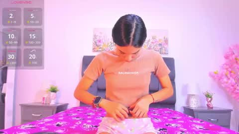 zoe pau online show from 04-25-26, 01:41
