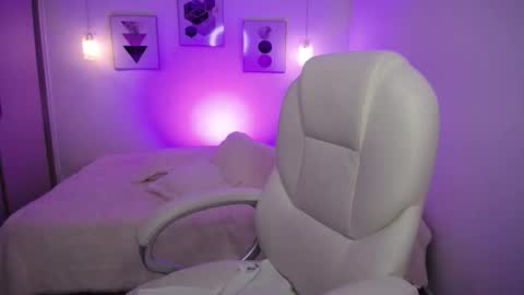 Zoe online show from 02-28-25, 02:09