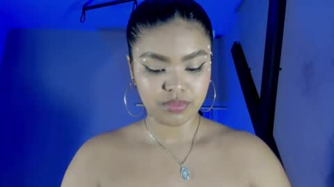 Snapshot of zoe_roux210949 chatting on 05-31-26, 03:04 Zoe online show from 05-31-26, 03:04