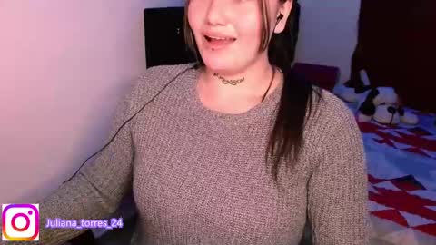 Snapshot of zoe_sexy69 chatting on 12-18-24, 01:48 ZOE online show from 12-18-24, 01:48