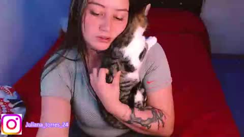 Snapshot of zoe_sexy69 chatting on 01-06-25, 11:42 ZOE online show from 01-06-25, 11:42