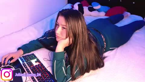 Snapshot of zoe_sexy69 chatting on 01-14-25, 11:48 ZOE online show from 01-14-25, 11:48