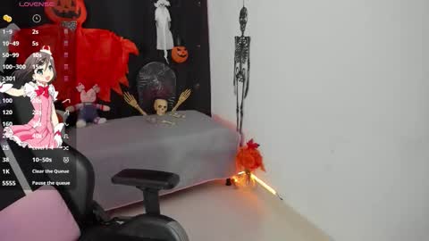 zoe_sullivan_ online show from 10-22-25, 09:42