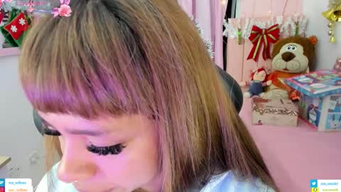 zoe_sullivan_ online show from 11-26-25, 09:10