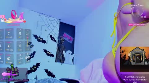 Snapshot of zoe_sweet22 chatting on 10-24-25, 11:12 new count    online show from 10-24-25, 11:12