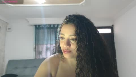 zoe tai online show from 04-25-26, 07:33