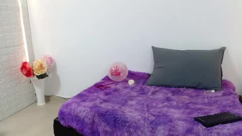 Carolina online show from 02-20-25, 05:23