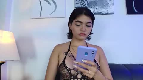 Zoe online show from 09-18-25, 03:08