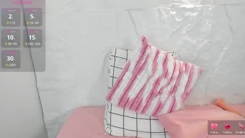 zoeameliie online show from 02-19-25, 09:03