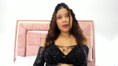 zoee online show from 02-05-25, 03:13