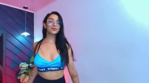 Zoe 3 online show from 04-28-26, 05:18