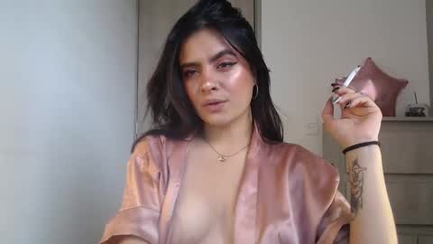Snapshot of zoee_t chatting on 01-09-26, 07:59 Zoee online show from 01-09-26, 07:59