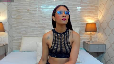 ZoeeSmitth online show from 12-18-24, 11:56