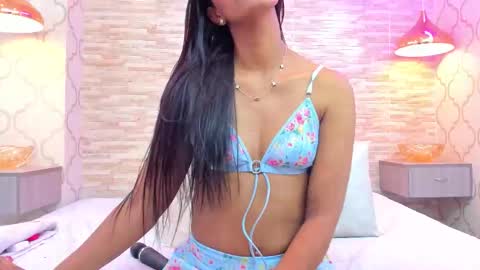 ZoeeSmitth online show from 01-05-26, 05:27