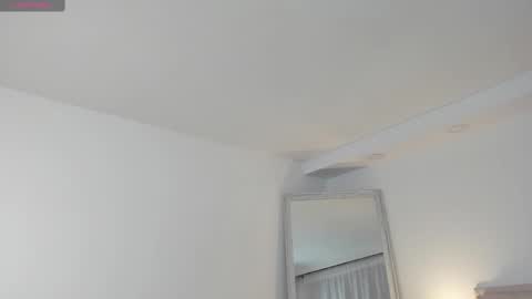 Zoes online show from 02-18-25, 11:11