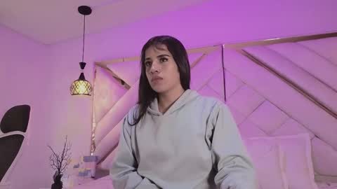 Zoe online show from 02-03-26, 12:21