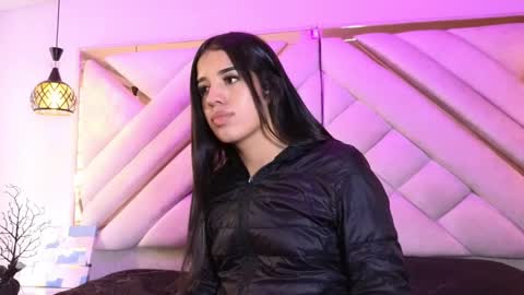 Zoe online show from 04-09-26, 01:05