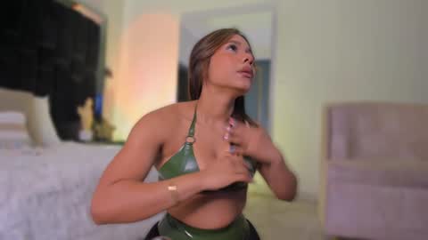 Snapshot of zoevidal_ chatting on 09-12-25, 12:05 zoevidal_ online show from 09-12-25, 12:05