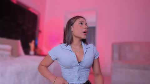 Snapshot of zoevidal_ chatting on 09-13-25, 12:05 zoevidal_ online show from 09-13-25, 12:05