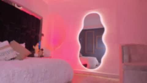 Snapshot of zoevidal_ chatting on 10-01-25, 12:00 zoevidal_ online show from 10-01-25, 12:00