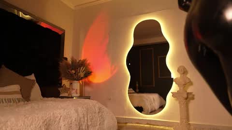 Snapshot of zoevidal_ chatting on 10-11-25, 11:53 zoevidal_ online show from 10-11-25, 11:53