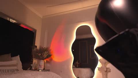 Snapshot of zoevidal_ chatting on 10-27-25, 12:53 zoevidal_ online show from 10-27-25, 12:53