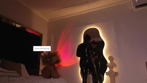 Snapshot of zoevidal_ chatting on 12-14-25, 11:59 zoevidal_ online show from 12-14-25, 11:59