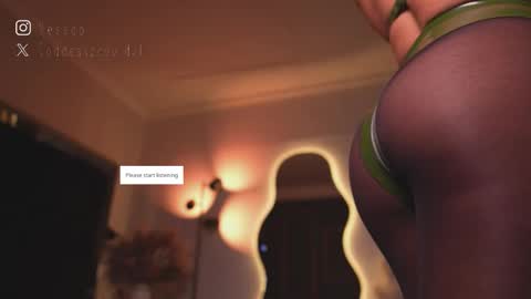 zoevidal_ online show from 02-23-26, 12:02