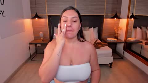 ZOE online show from 02-13-26, 03:19