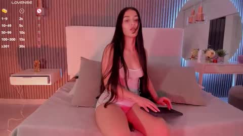  ZOE  online show from 11-29-25, 02:47