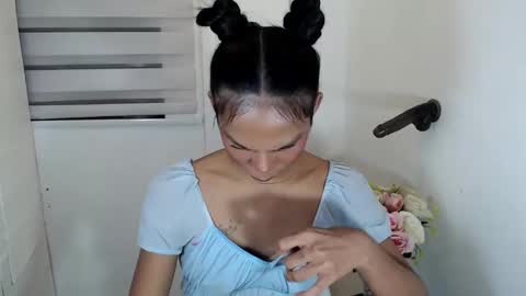 Snapshot of zoeygorgeous19 chatting on 02-17-25, 02:42 zoey online show from 02-17-25, 02:42