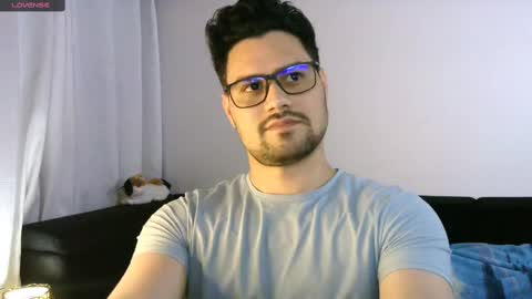 Snapshot of zohan_haidar chatting on 02-20-25, 02:40 ZohanMohamed online show from 02-20-25, 02:40