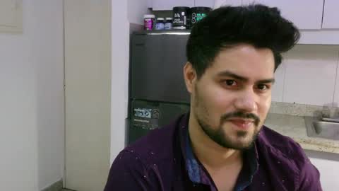 Snapshot of zohan_haidar chatting on 09-28-25, 01:00 ZohanMohamed online show from 09-28-25, 01:00