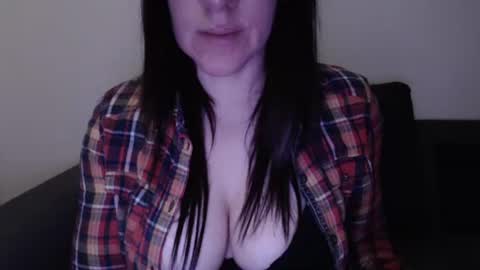 Snapshot of zoibee chatting on 01-18-25, 10:17 zoibee online show from 01-18-25, 10:17